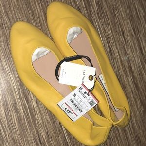 BRAND NEW LEATHER ZARA FLATS